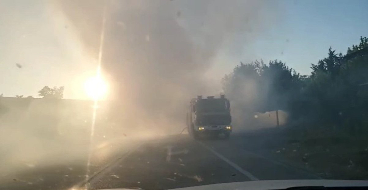 Shkrumbohet nga flakët makina në aksin Levan-Tepelenë, shpëton mrekullisht çifti me dy fëmijët e vegjël 