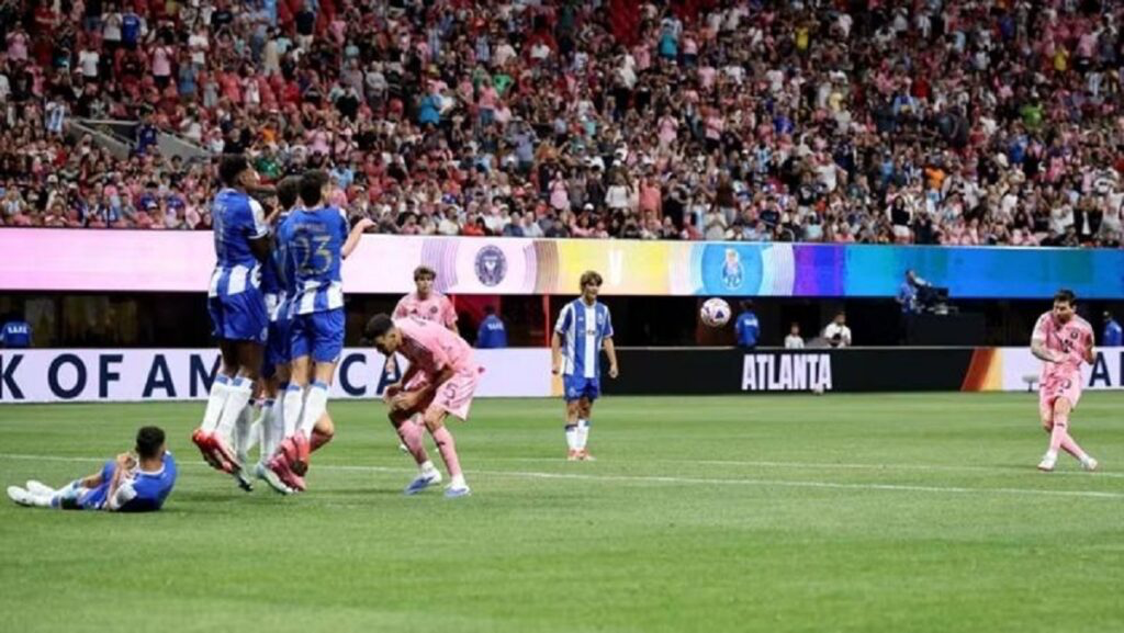 Leo Messi përmbys Porton