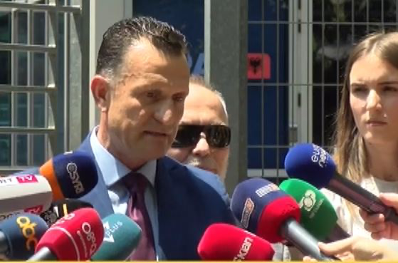 “Për Zotin, nuk ka prova!”, avokati Cakrani flet për gjendjen e Metës