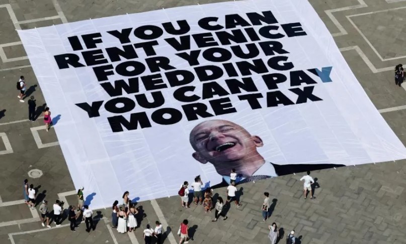 Jeff Bezos ndryshon vendin e dasmës, protestuesit në Venecia: Fitore e madhe! Larguam njërin nga njerëzit më të fuqishëm në botë