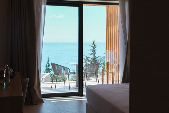 Qëndroi tre ditë si pushues në hotelin në Palasë, i riu zhduket pa paguar 450 euro