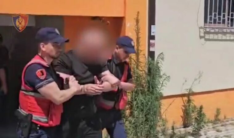 Shpërndante heroinë në doza, përfundon në pranga 53-vjeçari