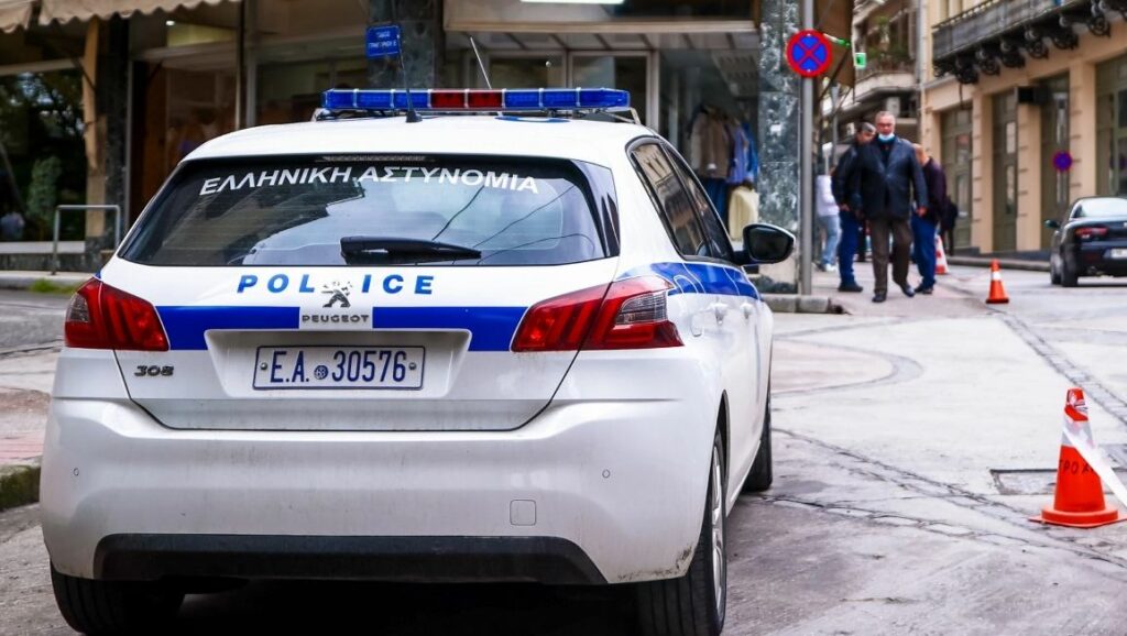 38-vjeçari doli nga deti i zhveshur dhe tentoi të përdhunonte turisten, si shpëtoi ajo falë kremit të diellit