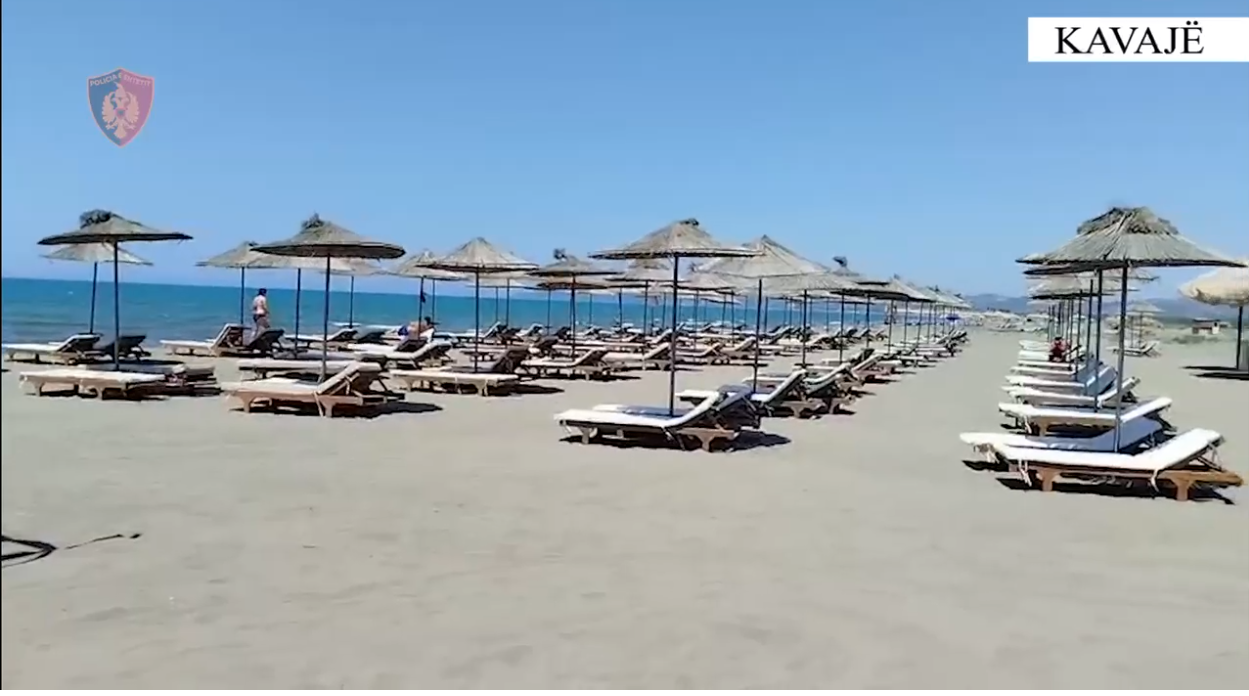 Lirohet një hapësirë në plazhin e Vilë Bashtovës, procedohet 1 person (VIDEO)