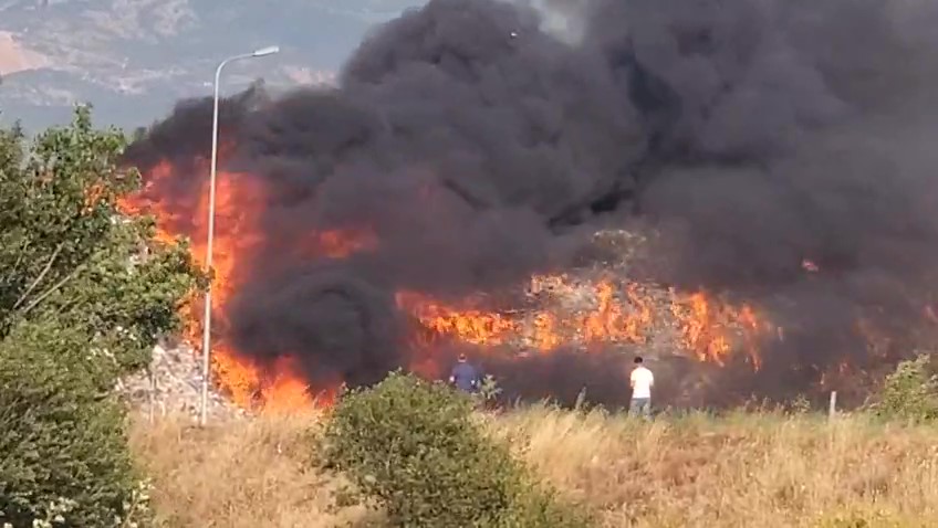 Situata e zjarreve në vend/ Ministria e Mbrojtjes jep përditësime: U raportuan 29 vatra zjarri, në landfillin e Elbasanit dhe në Finiq vijojnë flakët