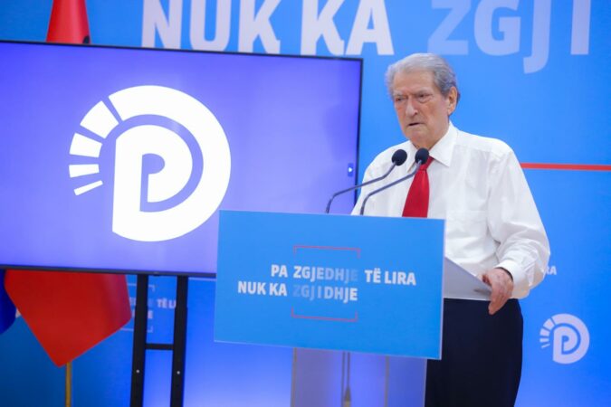 “E kthyen Zegjinenë”/ Berisha: Për narkoregjimin, mandatet janë letra pa vlerë..