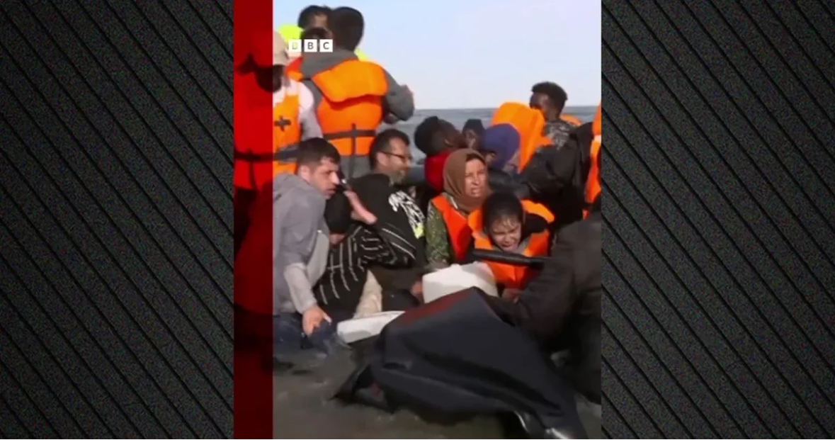 Emigrantët po tentonin të kalonin Kanalin për në Britaninë/ Policia franceze copton gomonen, kthen mbrapsht dhjetëra persona 