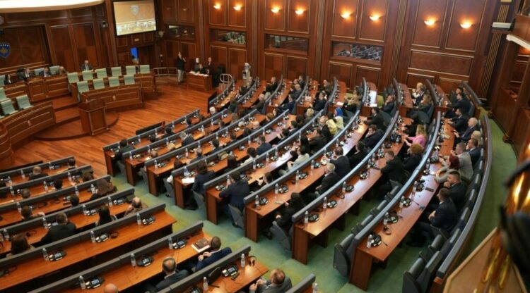 Kosovë/ Kushtetuesja vendos masë të përkohshme për seancën konstituive