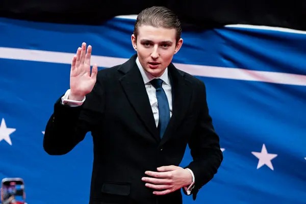 Djali i vogël i presidentit Trump përflitet se është në një lidhje romantike