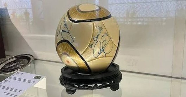 Ndodh në Brazil, dënohet me 17 vite burg për vjedhjen e një topi të nënshkruar nga Neymar