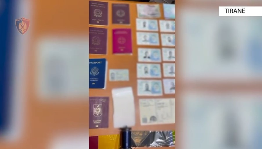 EMRAT/ Falsifikonin dokumente për kalim të paligjshëm të kufirit, në pranga babë e bir!