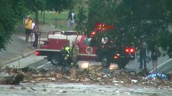 Përmbytje shkatërruese në Teksas, raportohet për 24 të vdekur dhe dhjetra të zhdukur në kampin veror për vajza