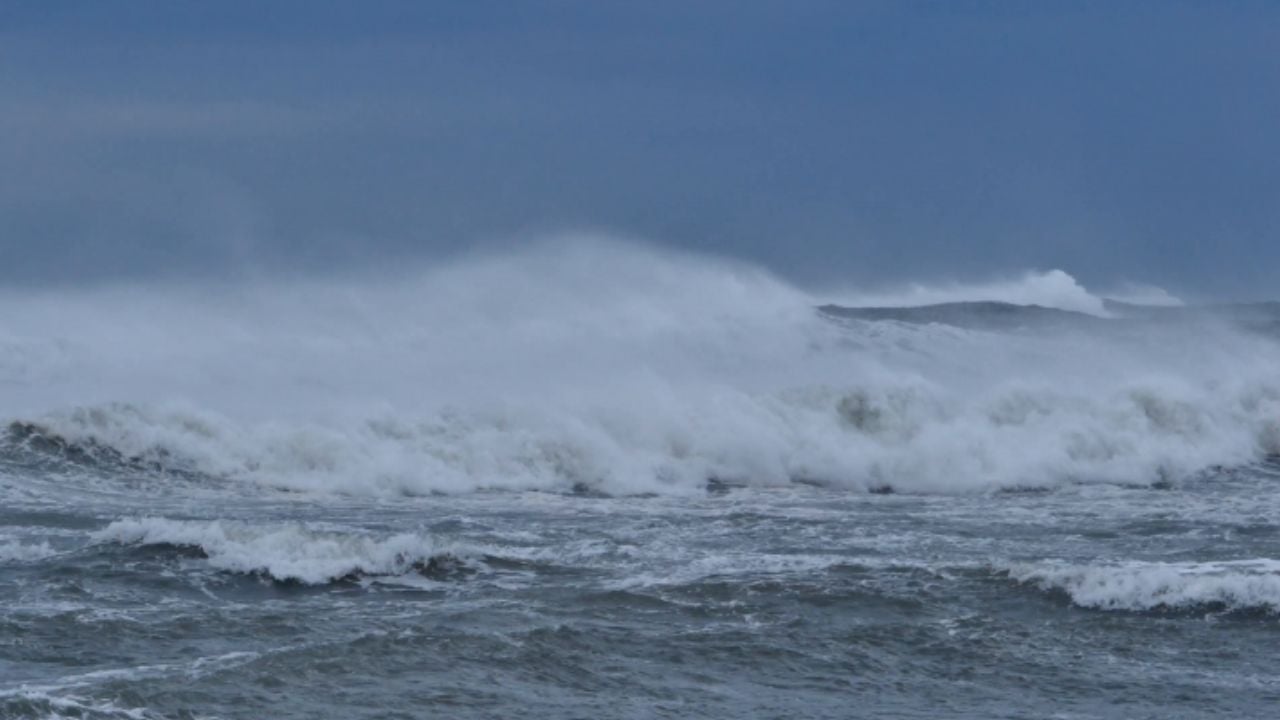 Përkeqësimi i motit, ndalohet dalja në det e mjeteve lundruese në Sarandë