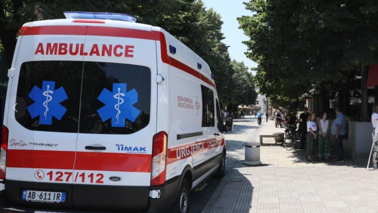 I moshuari i jep fund jetës duke u hedhur nga lartësia