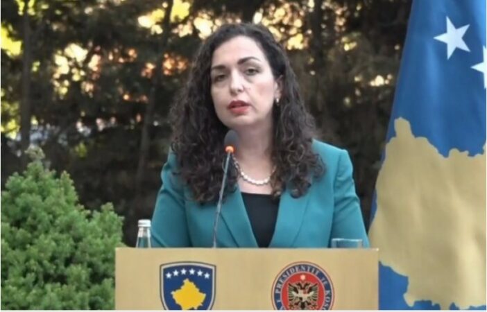 Presidentja e Kosovës reagon ashpër ndaj thirrjeve antishqiptare në Kumanovë, Osmani: Të papranueshme, rrezikojnë bashkëjetesën ndëretnike