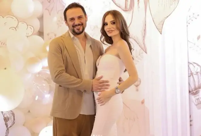 Ana Lika zbulon për herë të parë portretin e vajzës së saj, Marvel