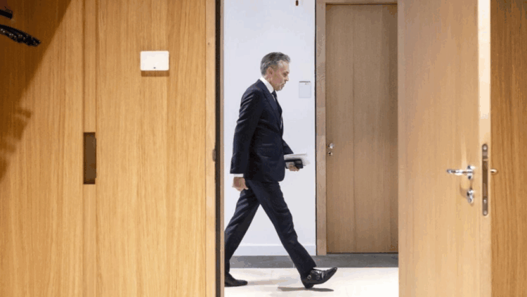 Qeveria holandeze në prag të kolapsit,kabineti i kryeministrit Schoof drejt largimit