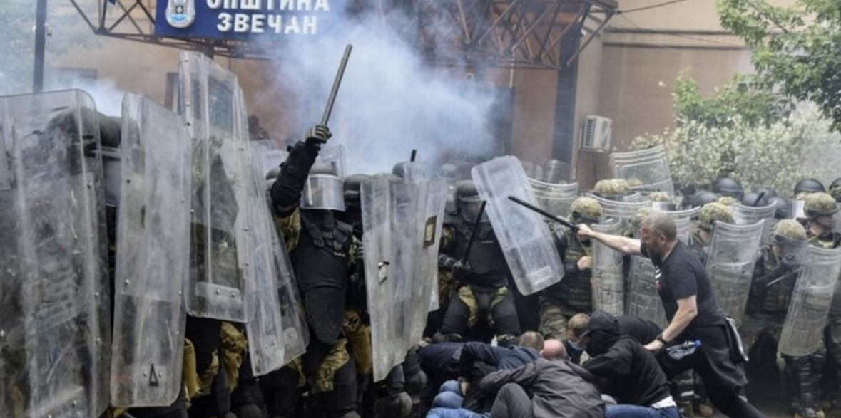 Një person dënohet me afro 5 vjet burgim për sulm ndaj ushtarëve të KFOR-it në Zveçan 