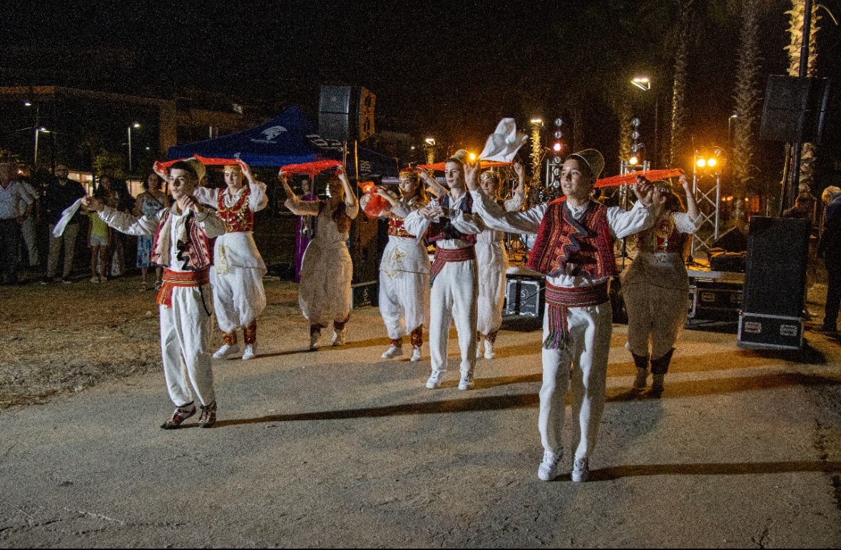 Artistët e New Umor Sound, koncert artistik në Golem