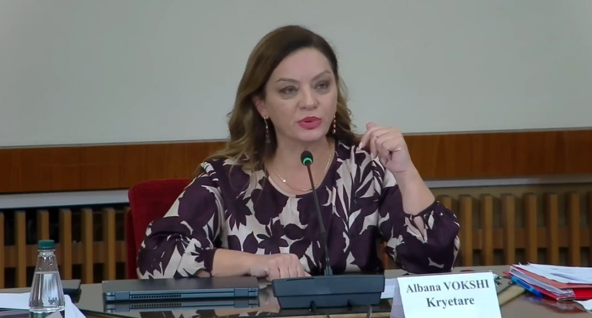 Chat GPT nxjerr zbuluar deputetet e PD/ Albana Vokshi i kërkon ndihmë  inteligjencës artificiale për të bërë politikë