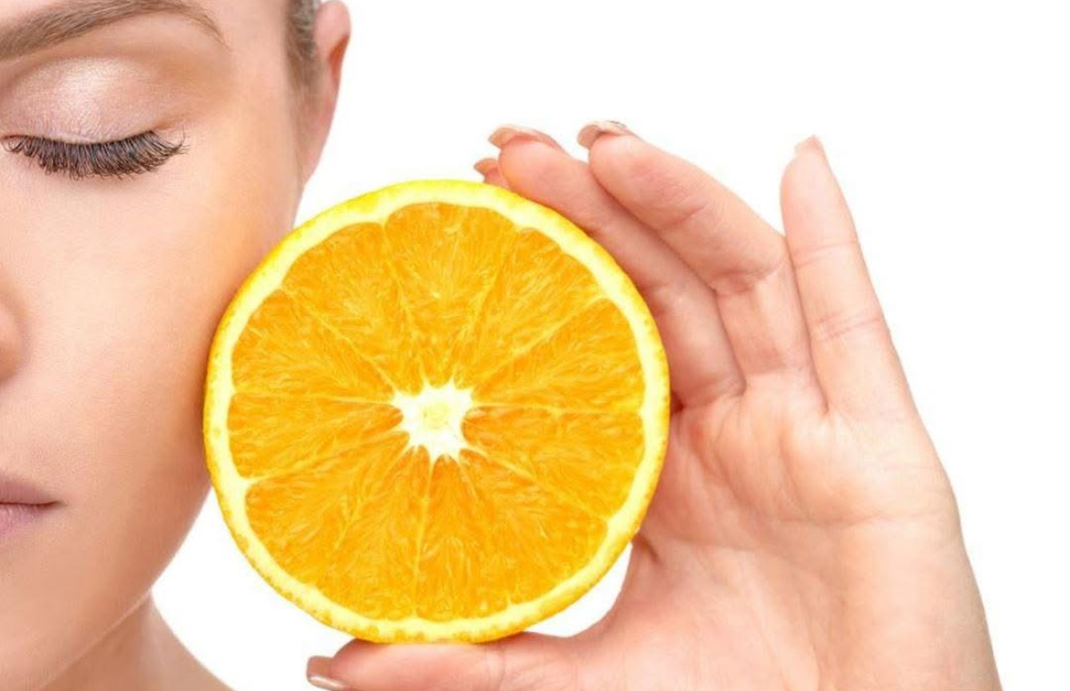 Vitaminat më të mira kundër plakjes së lëkurës! Ushqimet ku gjenden