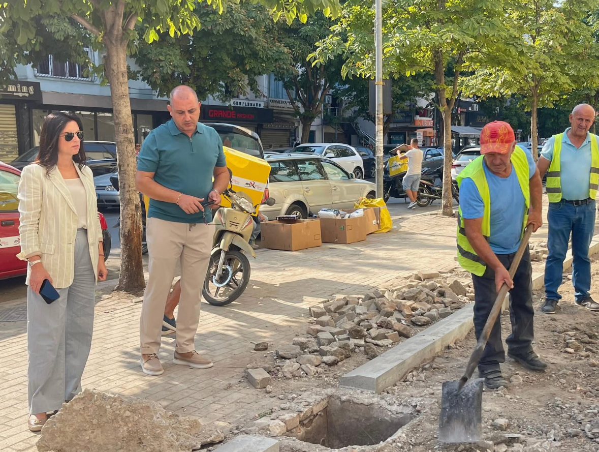 Nis puna për rregullimin e hapësirave publike në Durrës