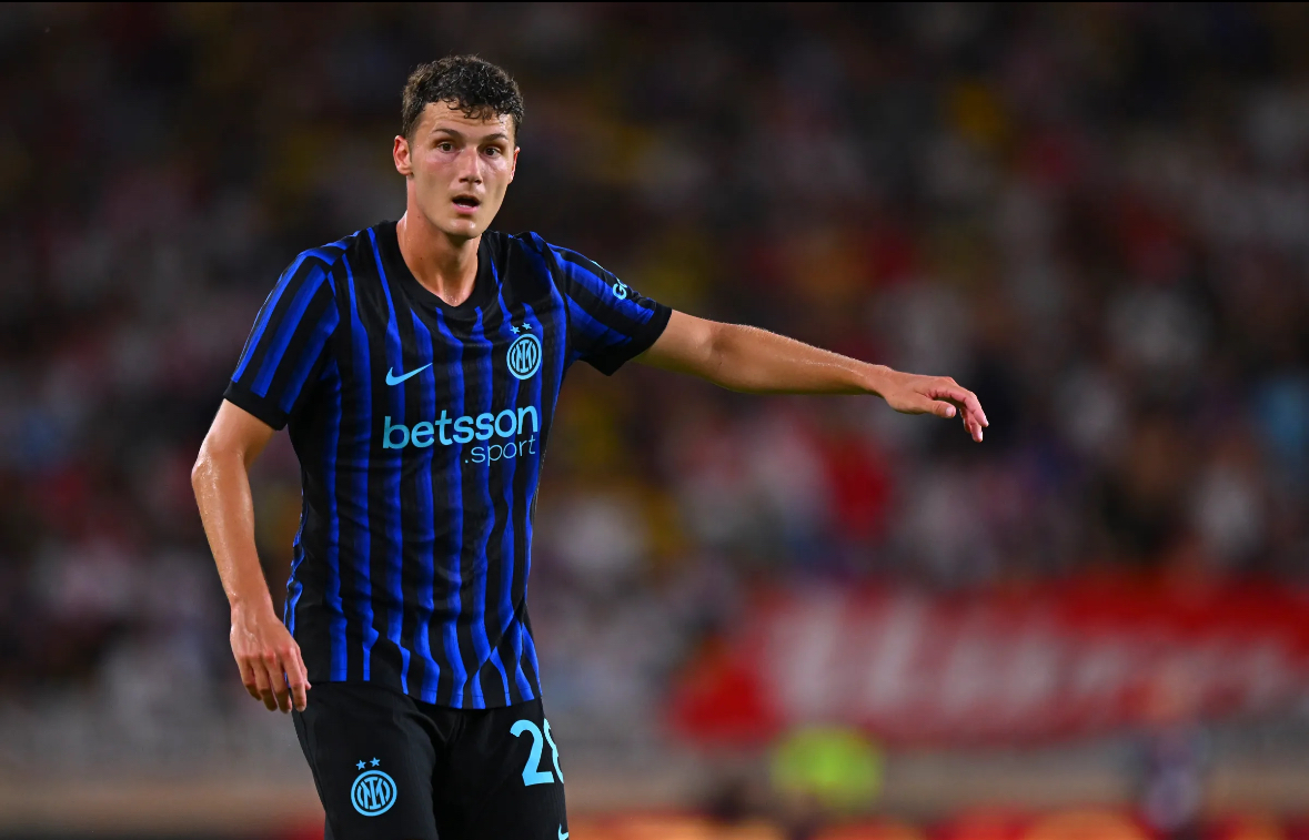 Interi i ofron Barcelonës një titullar