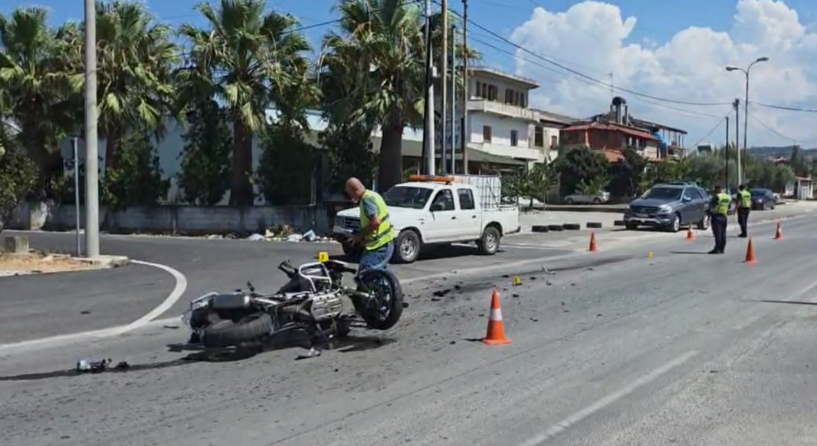 Aksident në aksin Fier-Patos, makina përplaset me motomjetin, katër të plagosur