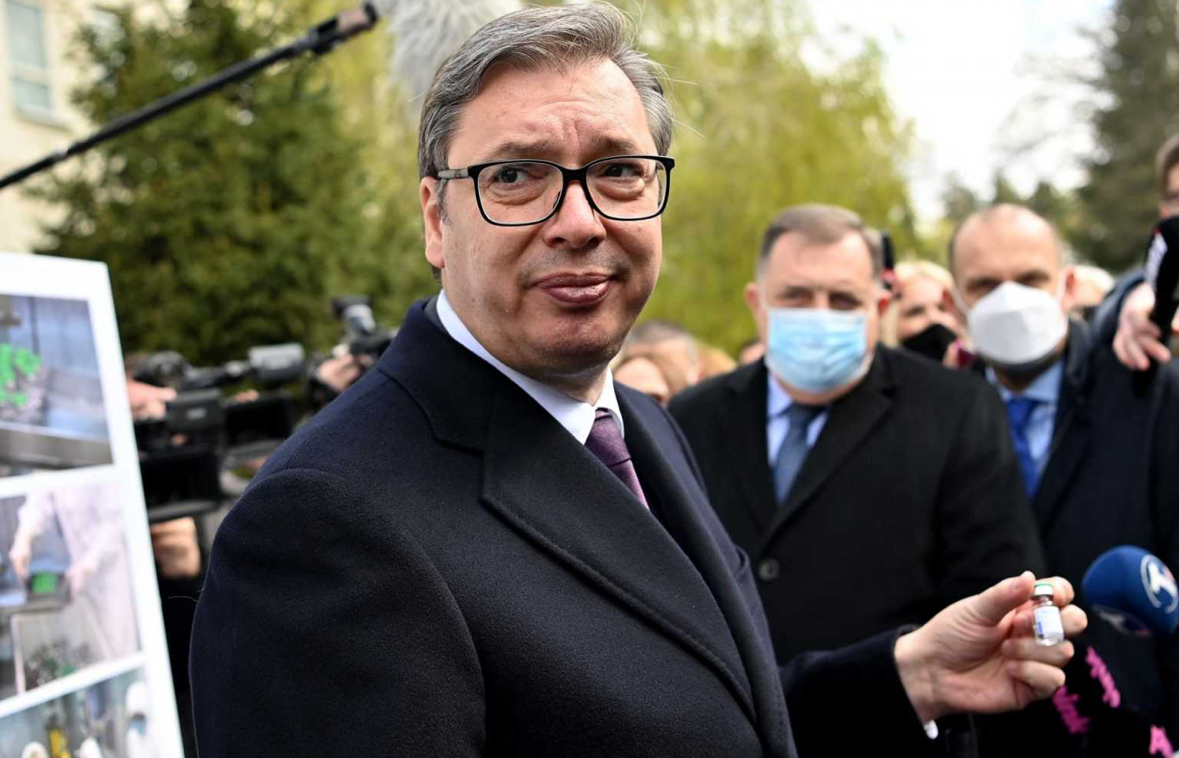 Vuçiç ndërton “anti-protestën” ndaj studentëve, angazhon administratën kundër tyre