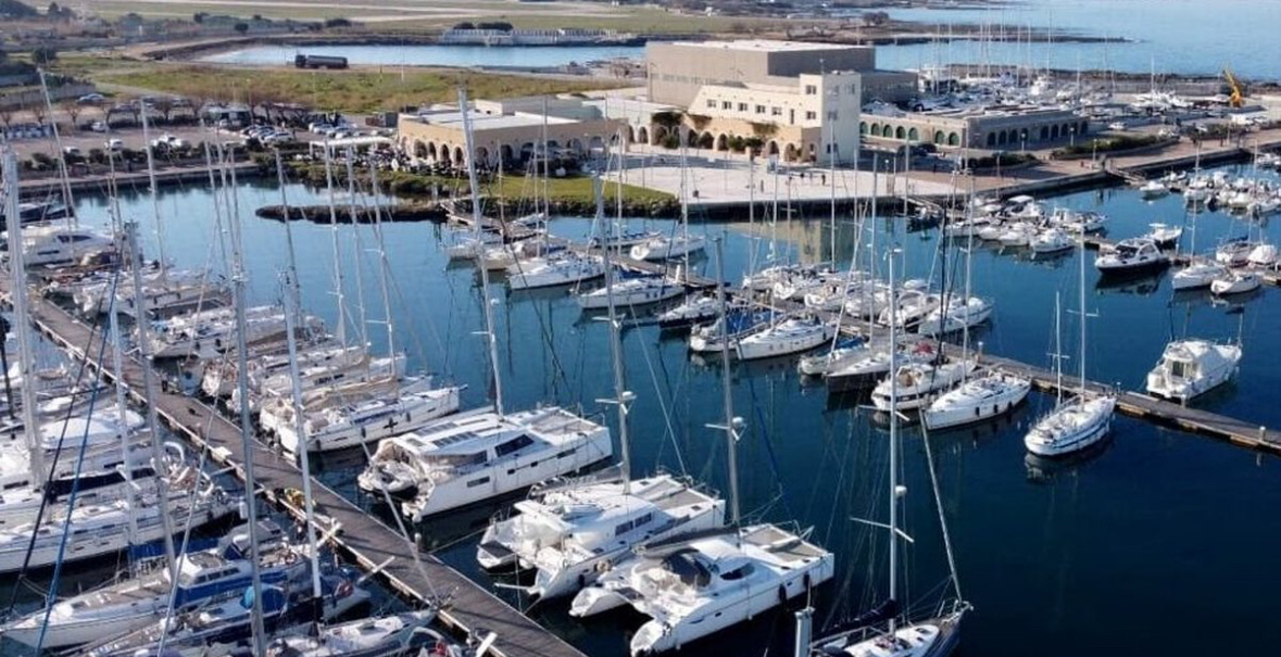 Solidaritet italian, varka e konfiskuar nga mafia drejt Shqipërisë për fëmijët në nevojë 