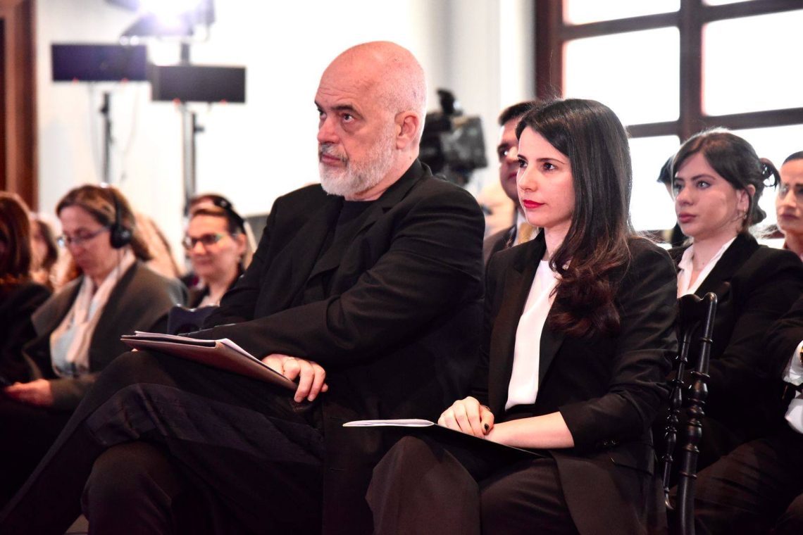 BIRN: Ligji i ri i qeverisë ngre shqetësime për cënim të autonomisë në administratën publike