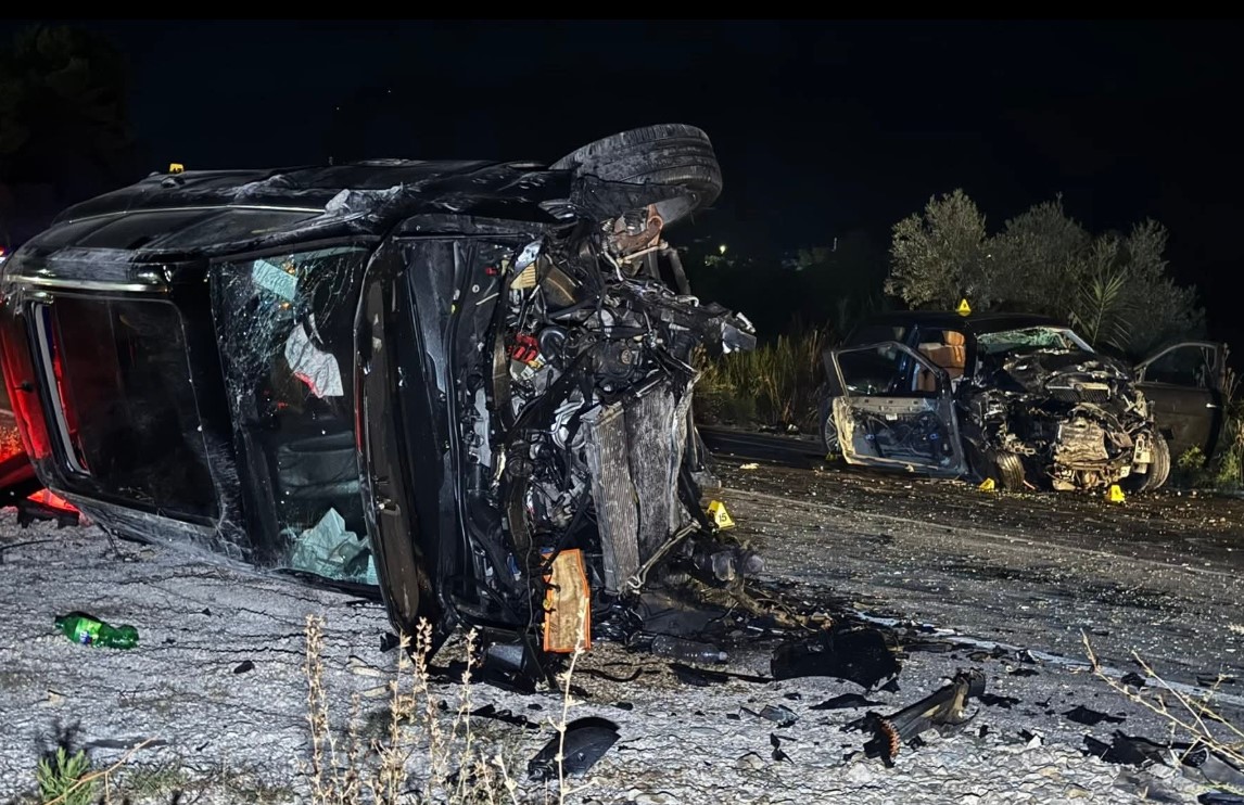 FOTO/ Aksidenti fatal që i mori jetën dy motrave në Sarandë, shikoni si kanë përfunduar makinat