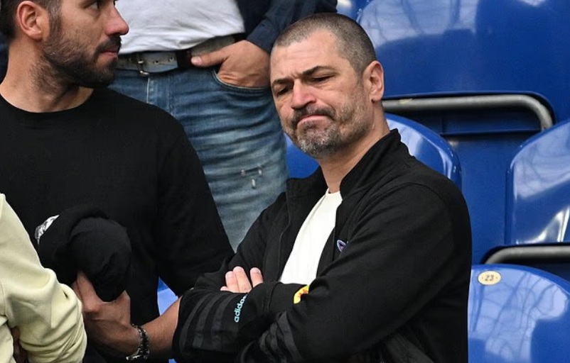 Borusia Dortmund e shpall “non grata” në dhomat e zhveshjes babain e Bellingham