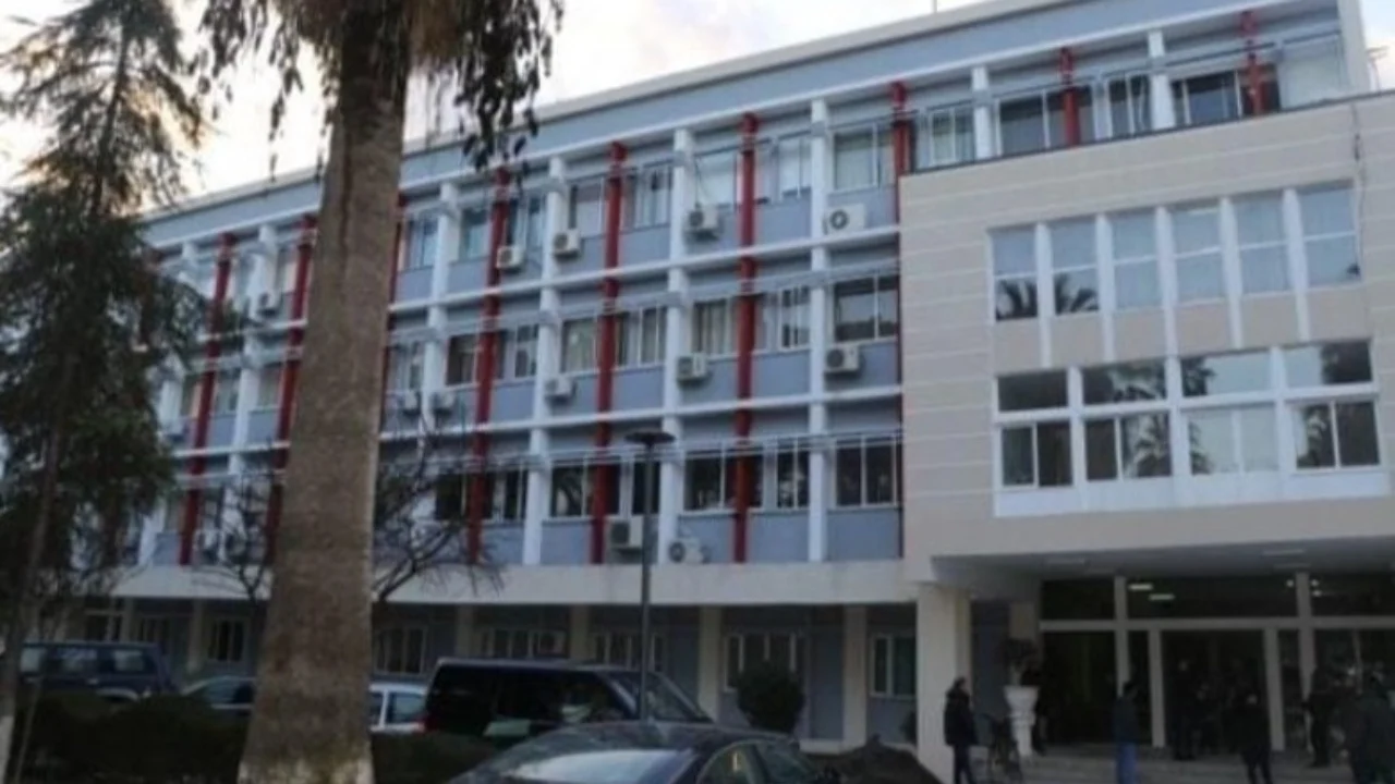 Pas valës së dorëheqjeve, prezantohen në Fier administratorët e rinj të njësive administrative