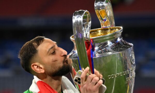 Donnarumma gjithnjë e më afër Manchester City-t