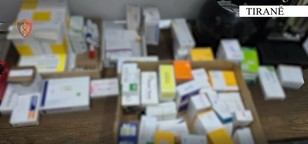 Tregtonte ilaçe të kontrabanduara me vlerë 35 mijë euro, arrestohet administratori i farmacisë