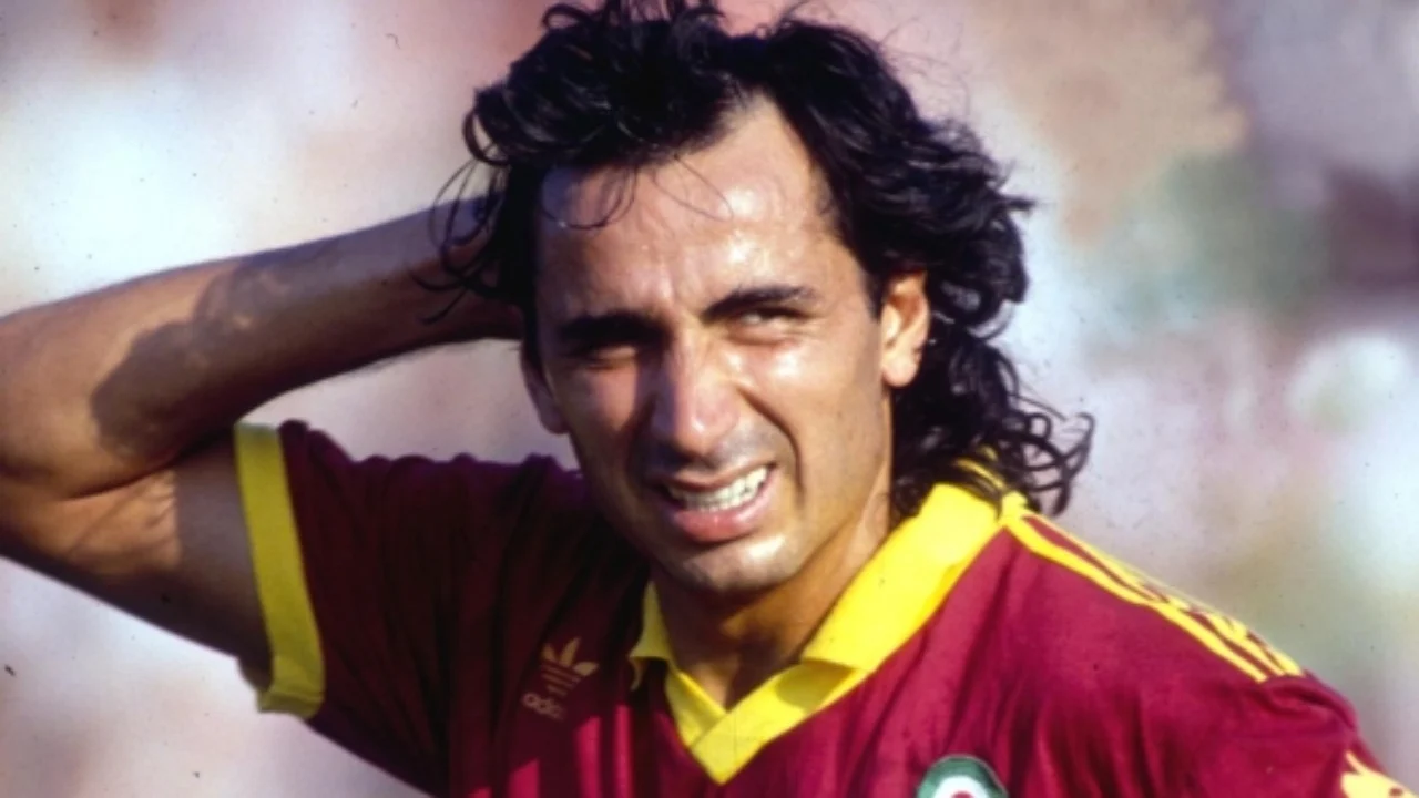 Ish futbollisti i famshëm Karnevale rrëfen historinë e dhimbshme në libër: Babai vrau me sëpatë mamin