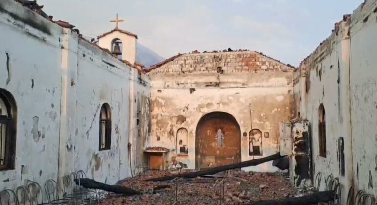 Flakët në Delvinë nuk kursejnë as objektet e kultit