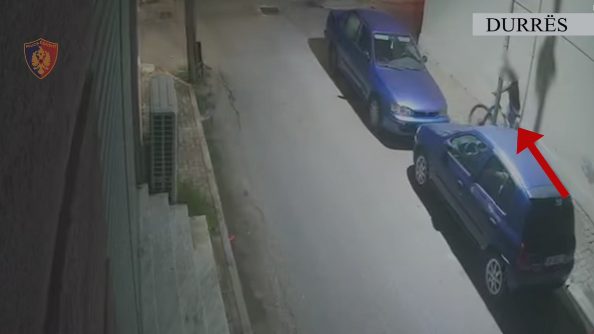 Vidhte makina, motoçikleta e banesa, arrestohet 40-vjeçari në Durrës (VIDEO)