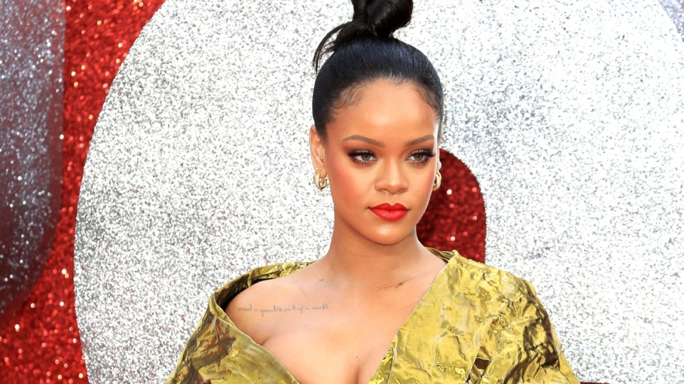 Rihanna feston 20 vite në industrinë e muzikës: Falenderoj Zotin që është kaq bujar me mua