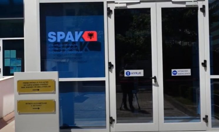 Hiqej si shoferi i kancelares së SPAK-ut, arrestohet një person në Tiranë