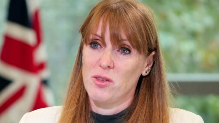 Shmangu taksat, zv/kryeministrja britanike jep dorëheqjen