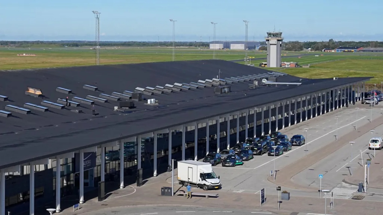 Samiti i BE/ Danimarka ndalon të gjitha fluturimet civile me dronë