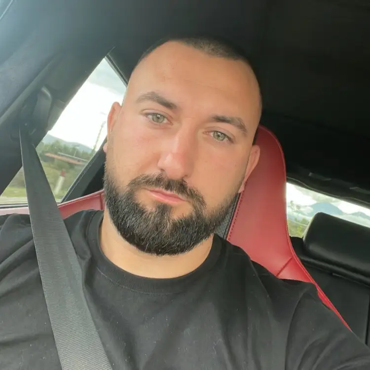 Ekzekutimi me armë zjarri në mes të qytetit, ky është viktima e atentatit