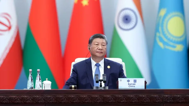 Xi Jinping po përgatit një shfaqje force kundër SHBA-së me një paradë të madhe ushtarake në Pekin/ Cilët udhëheqës do të ketë në krah?