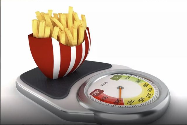 Çdo kilogram i humbur ul kolesterolin e keq më shumë se një pikë