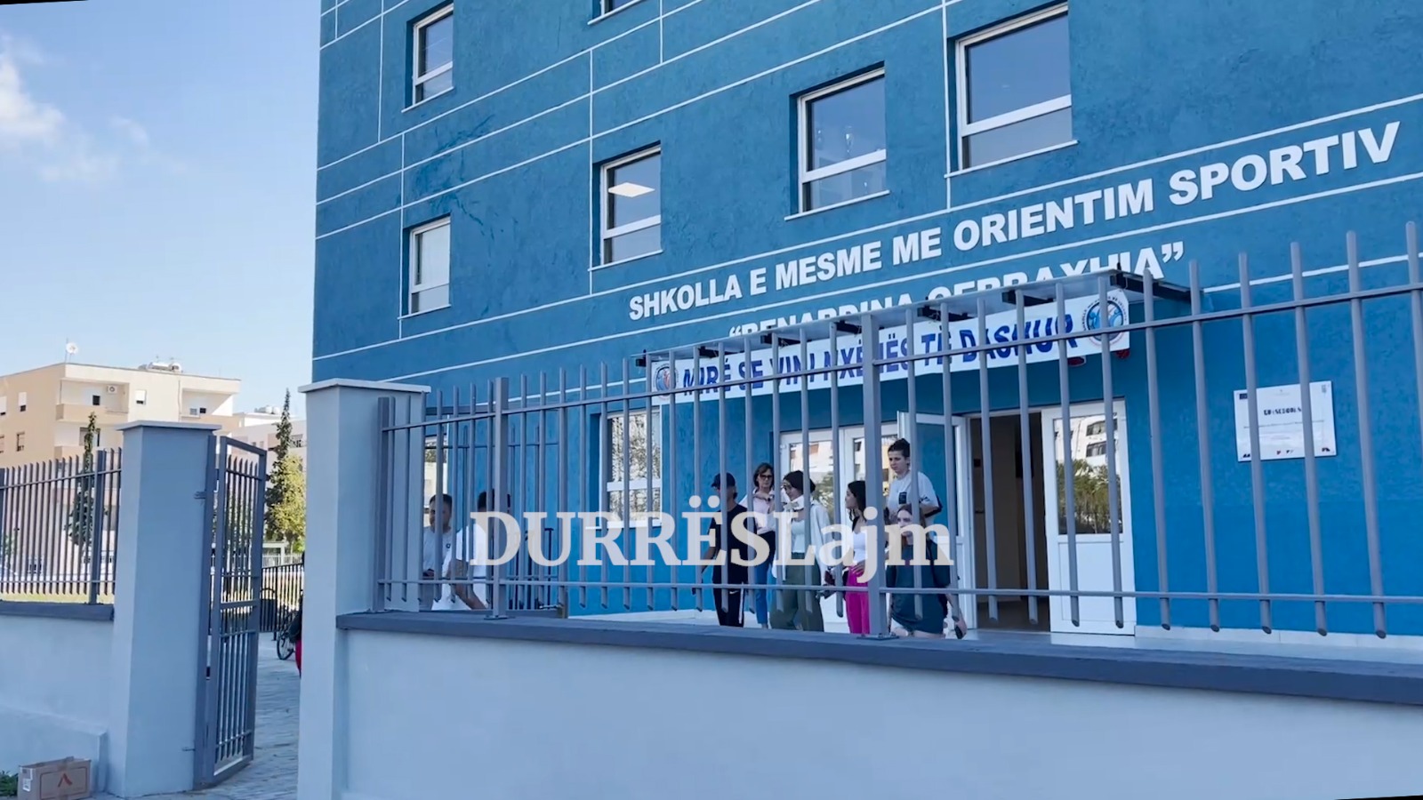 Në rikonstruksion e sipër, 6 shkolla të Durrësit nuk hapin dyert më 8 shtator. Shkolla sportive vjen me risi (VIDEO)