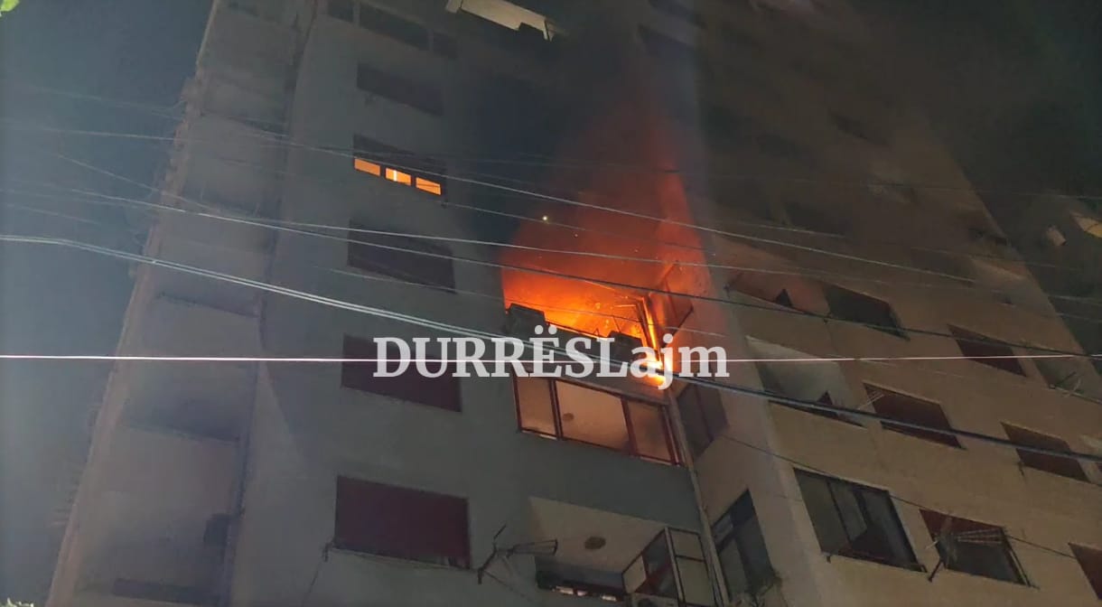 Video/ Zjarr në një pallat 12-katësh në Durrës, evakuohen banorët