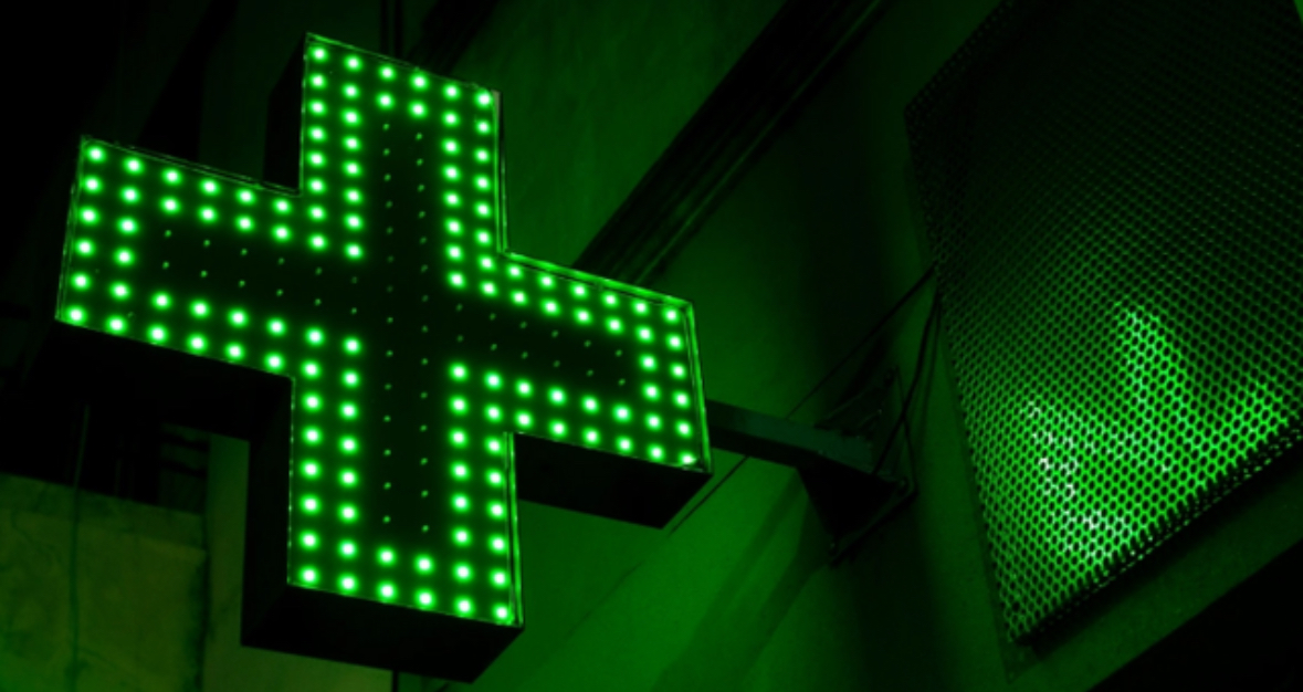 E pazakontë! Burri i martuar do të padisë farmacinë pasi i zbuloi tradhtinë: Shkatërroi dy familje