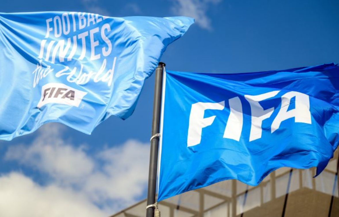 Historia e kombëtares që u përjashtua përfundimisht nga FIFA, qeveria u ndaloi transfertat futbollistëve nga frika nga kërkesa për azil 